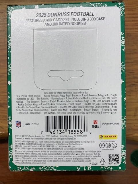 2025 Donruss Football Winter Tin with 15 Trading Cards + 3 Toploaders