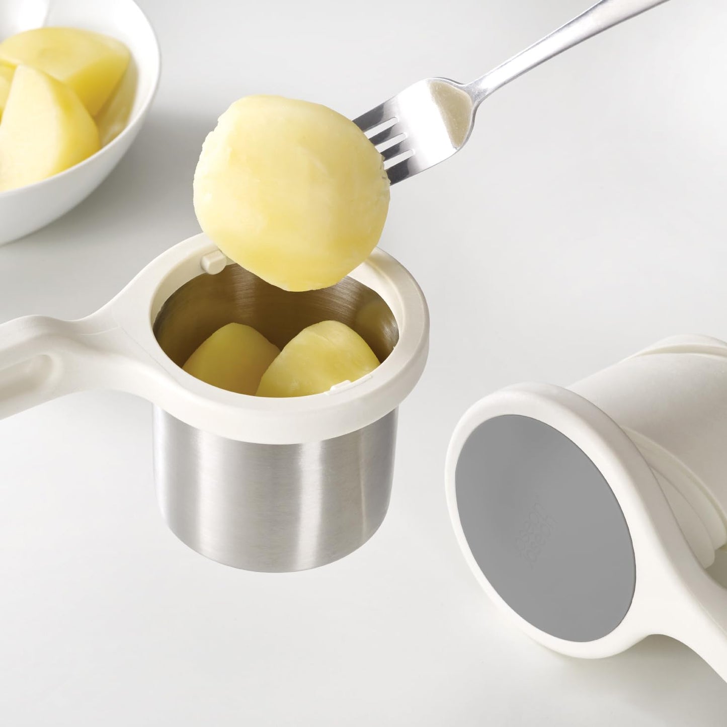 Joseph Joseph Helix Potato Ricer Masher Ergonomic Twist-Action Hand Manual Stainless Steel For Mashed Potato, Vegetable Purees, Stainless Steel, White