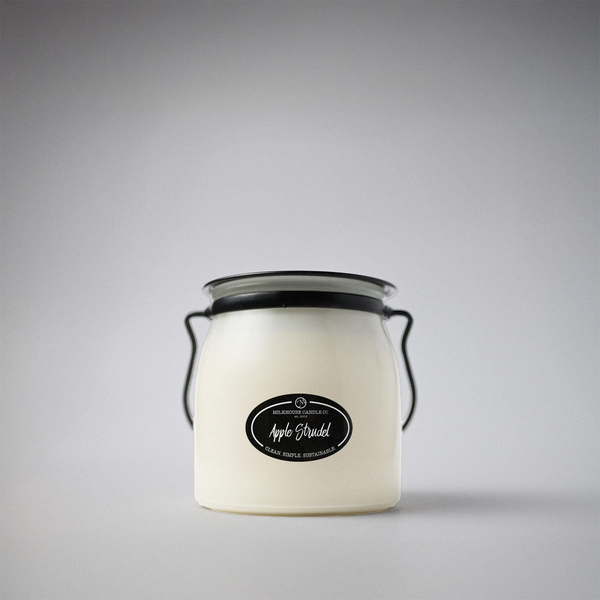 Milkhouse Candle Company Apple Strudel Soy Candle - Cinnamon | Apple | Vanilla Scented - 16 oz Butter Jar with Lid, 65+ Hour Burn Time, Made in the USA