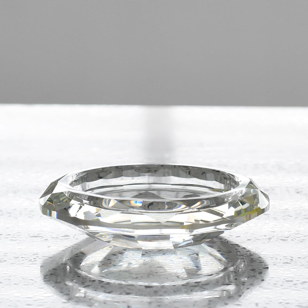 DONOUCLS Crystal Candle Holders Pillar Candlestick Decorations for Home Party Dinner Christmas Suitable for Large Cylindrical Candles Hand-Cut 4.3'' X 1'' Clear
