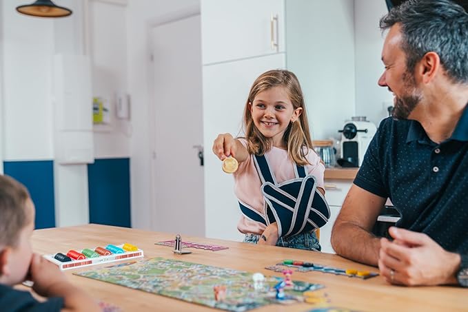 Asmodee Splendor Kids Board Game - Resource Collection & Kingdom Adventure Strategy Game for Family Kids & Adults Ages 6+ 2-4 Players 25 Minute Playtime
