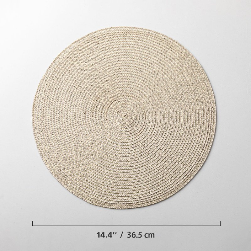 Baroyal Round Placemats Set of 6 Plastic Woven Placemats Washable Wipeable Table Mats for Dining Table Heat Resistant Non-Slip Circle Place Mats (Beige-Brown)
