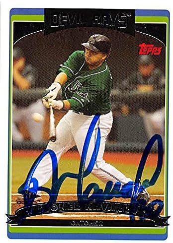 Sports Memorabilia Autograph Warehouse 247793 Dioner Navarro Autographed Baseball Card - Tampa Rays 2006 Topps - No. UH21