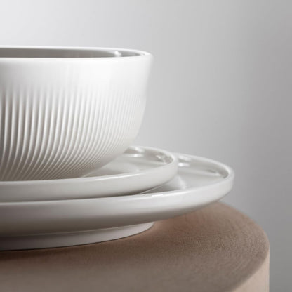 Villeroy & Boch Afina Gourmet Medium Serving Bowl, Premium Porcelain, Made in Germany, Dishwasher and Microwave Safe, 9.5 x 9.5x 3.5 in, Stackable, White