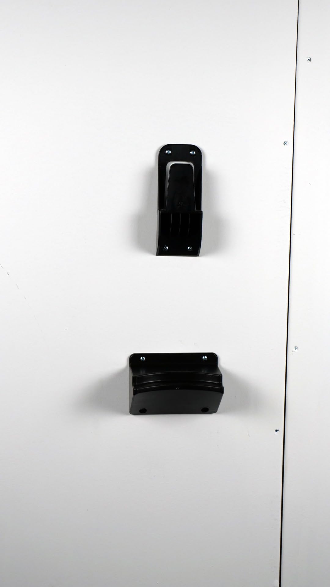 Wall Hung Assembled Quick Click Separator with 5 Gallon Locking Bin and 10 Ft. Commercial Dust Collection Hose