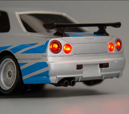 LD1899 1:18 RC Drift Car GTR R34 2.4GHz RWD with Gyroscope on-Road Alloy Body Shell Racing Cars Radio Control (Silvery)