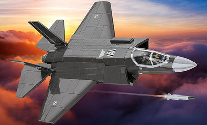 COBI Armed Forces F-35A Lightning II HUSARZ Building Set 605 Pieces
