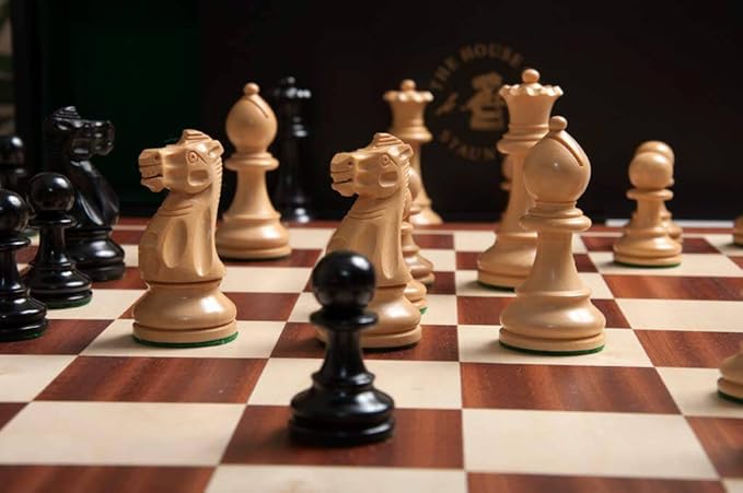 The House of Staunton The Grandmaster Chess Set Box and Board Combination - Ebonized Boxwood