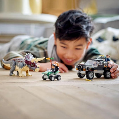 LEGO Jurassic World 76950 Triceratops Truck Attack