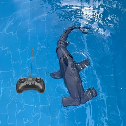 Beach and Summer Pool Remote Control Shark Boat Bath Toy RC Submarine Robo Shark Model Realistic Wiggle-Tail Electric Fish Hammerhead and Dusky Sharks Kids Gift Pool Toy for Ages 6–12 (Gray)