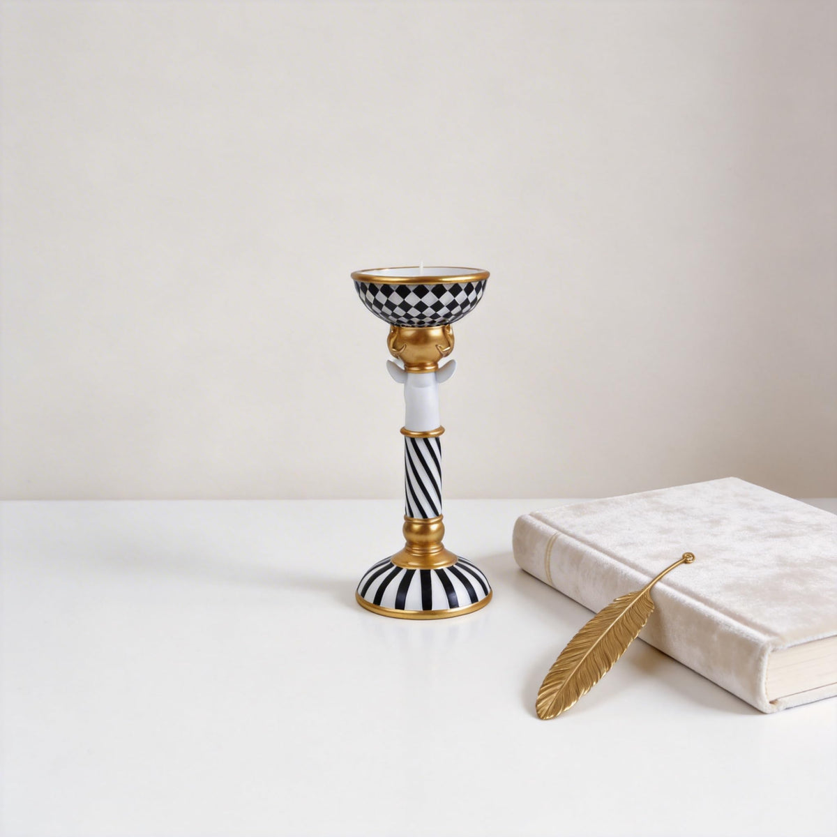 Checkered Animal Candle Holders, Resin Black White Checkered Tiger Head Candlestick Holders, Cute Black-and-White Pillar Candle Stand Home Decorations (Deer)