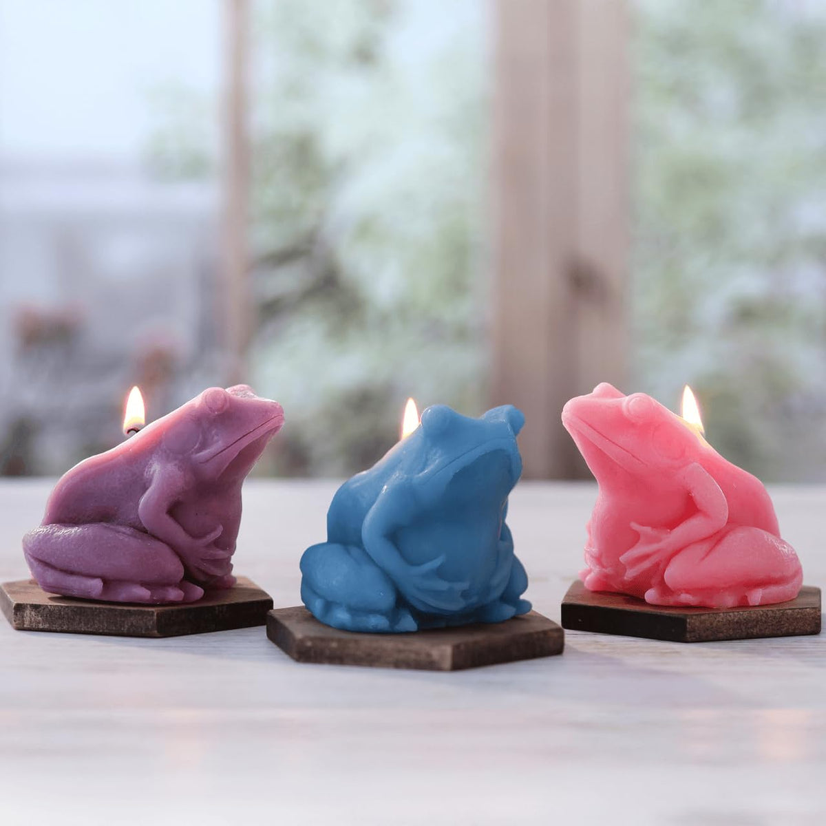 Big Dipper Wax Works Sky Blue Frog Candle, Hand-Sculpted Pure Beeswax, 2.5” × 3.5”, 24-Hour Clean Burn, Eco-Friendly Unscented Home Décor, Whimsical Garden Candle Made in USA