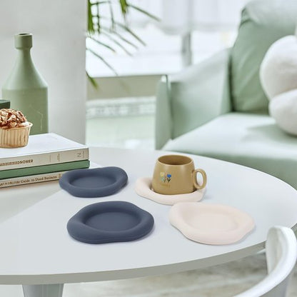 etspolt Cloud Shaped Silicone Coasters Set of 4, Absorbent Drink Pads 5.9 Inch White and Navy Blue Table Decor for Home Office