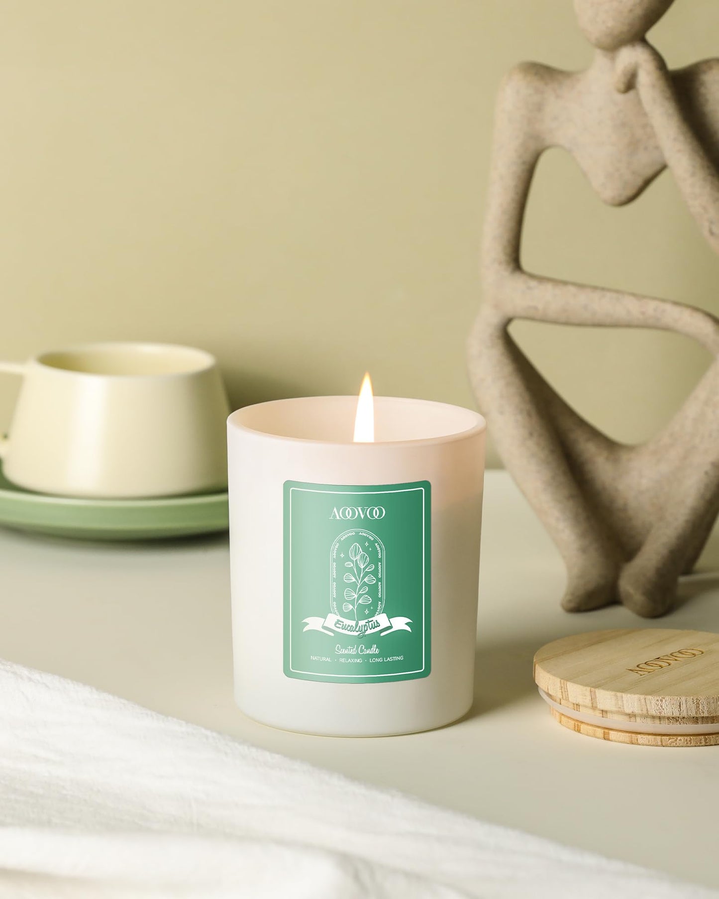 AOOVOO Eucalyptus Mint Scented Candles for Women - Aromatherapy Candle with Crystals Inside, 10oz Soy Candles for Home Scented, Birthday Gifts Mothers Day Candle for Women Mom