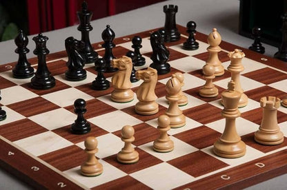 The House of Staunton The Grandmaster Chess Set Box and Board Combination - Ebonized Boxwood