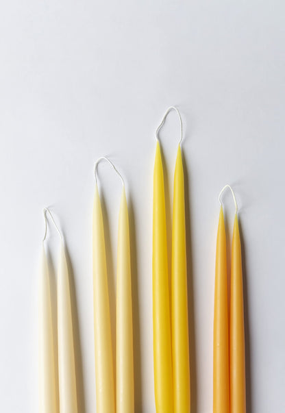 Kunstindustrien® Ivory Taper Candles – Set of 4, 13.8" – Made in Denmark, Long Burning Candles 15h, Unscented & Smokeless Candlesticks – Elegant Tall Candles for Weddings, Dinners & Home Decor (Ivory)