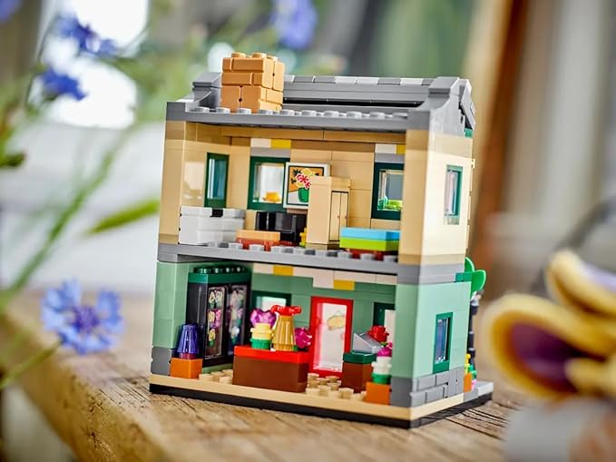 LEGO Flower Store Building Set 40680 - Collectible Model Shop with Interior Details - Customizable Design - Great Gift for Adult and Teen Builders - 337 Pieces