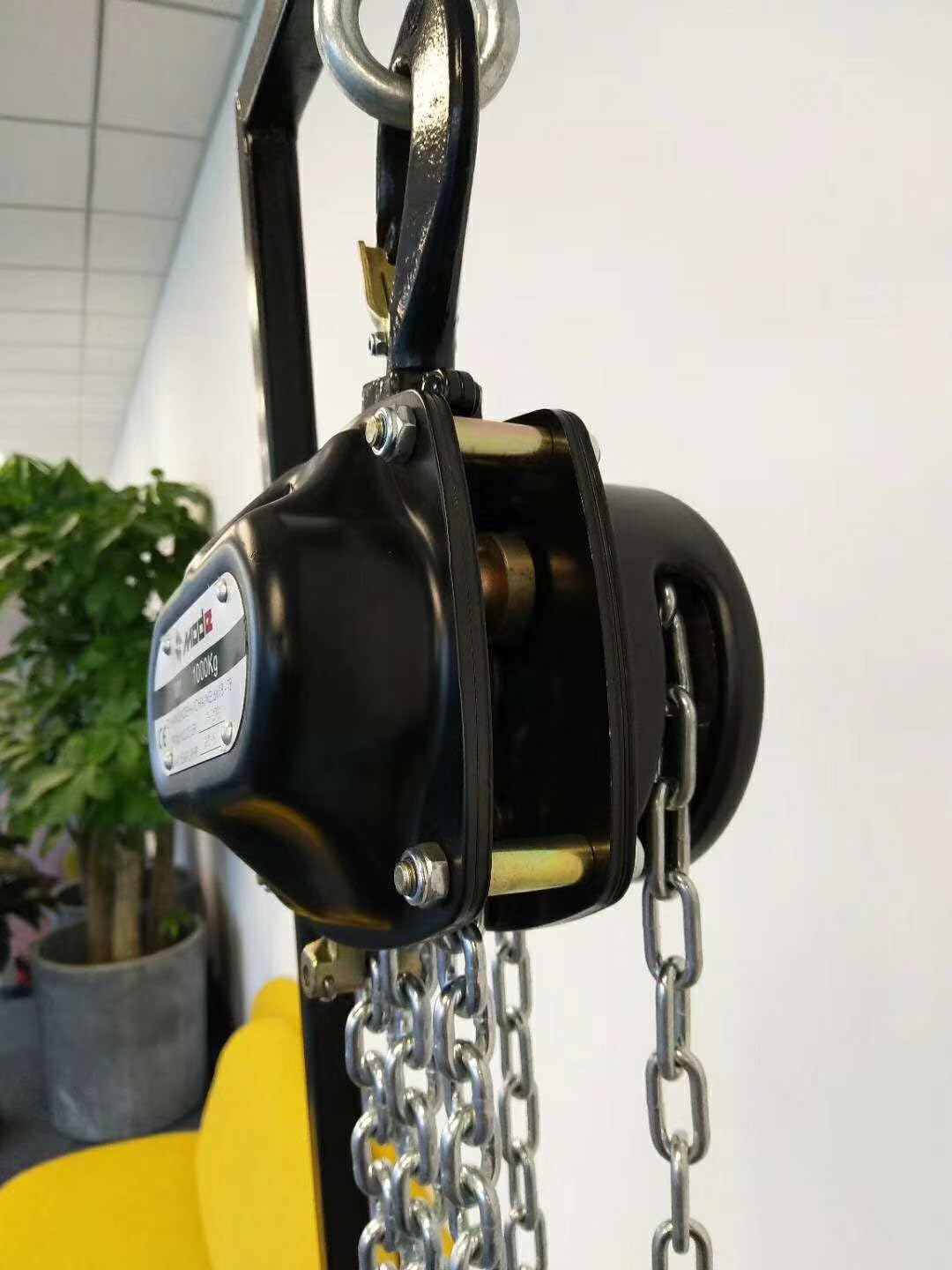 Mode Manual Hand Lifting Chain Block Hoist 2 Pieces 1TON 2200LBS Capacity with 30ft. Chain¡