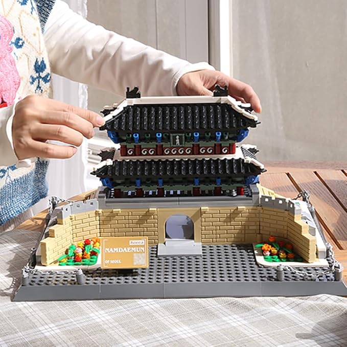 900Pcs The Namdaemun Gate Seoul South Korea Building Set World Landmark Architecture Model Collectible Toy for Kids and Adults