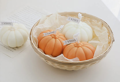 Pumpkin Shaped Scented Candle,150G Fruit Aroma Soy Wax Decorative Candle for Table Photo Prop Birthday Gift,Prefect for Meditation Stress Relief Mood Boosting Bath Yoga (White)
