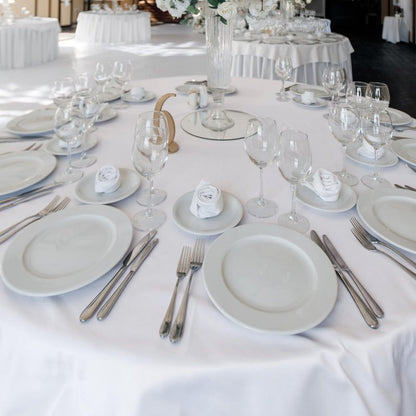Fitable 6 Pack White Round Table Clothes - 70 Inches in Diameter - Stain Resistant and Washable Tablecloths, Polyester Fabric Table Covers for Wedding, Party, Banquet, Gathering
