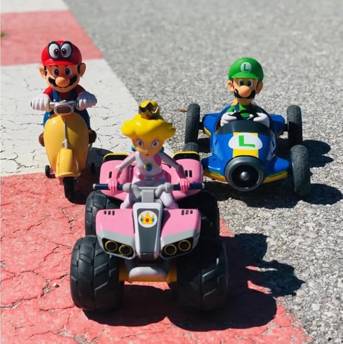 Carrera RC Official Licensed Mario Kart Mach 8 Luigi 1: 18 Scale 2.4 Ghz Remote Radio Control Car with Rechargeable Lifepo4 Battery - Kids Toys Boys/Girls (Model: 181067)