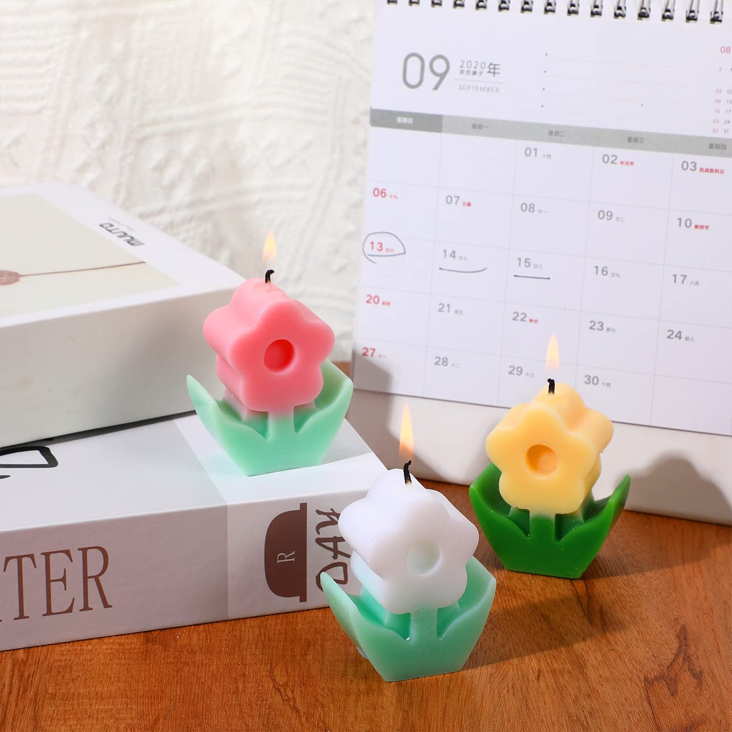 3 Pcs Flower Shaped Scented Candle Set Soy Wax Candle Decor for Table Fireplace Room Aesthetic Cute Gifts for Christmas Women Birthday Anniversary Party Favors(Pink, White, Yellow)