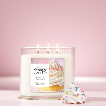 Yankee Candle Vanilla Cupcake, Scented Candle, 14.5oz 3-Wick Candle Jar with up to 40 Hours Burn Time, Giftable
