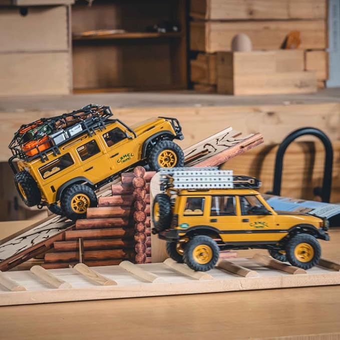 BEEZRC FMS 1/24 RC Crawler RTR FCX24M Land Rover Family Camel Trophy Edition Licensed RC Model 4WD RC Rock Truck 2.4Ghz Hobby Grade RC Car Model Mini Off Road Vehicle with Battery (Discovery)