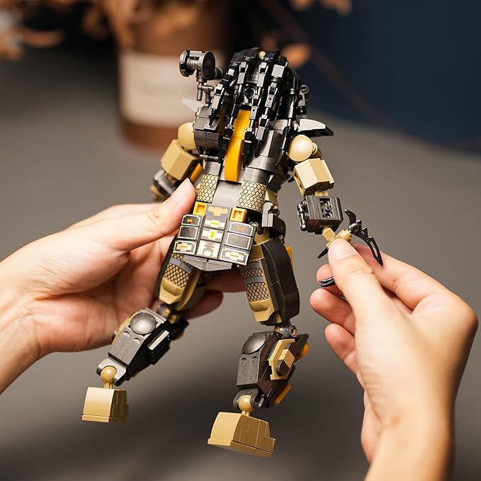 Xenomorph Horror Action Figure Building Kit Compatible with Lego for AdultsCool Halloween Toy for Boys 8-14 Years Up 558pcs