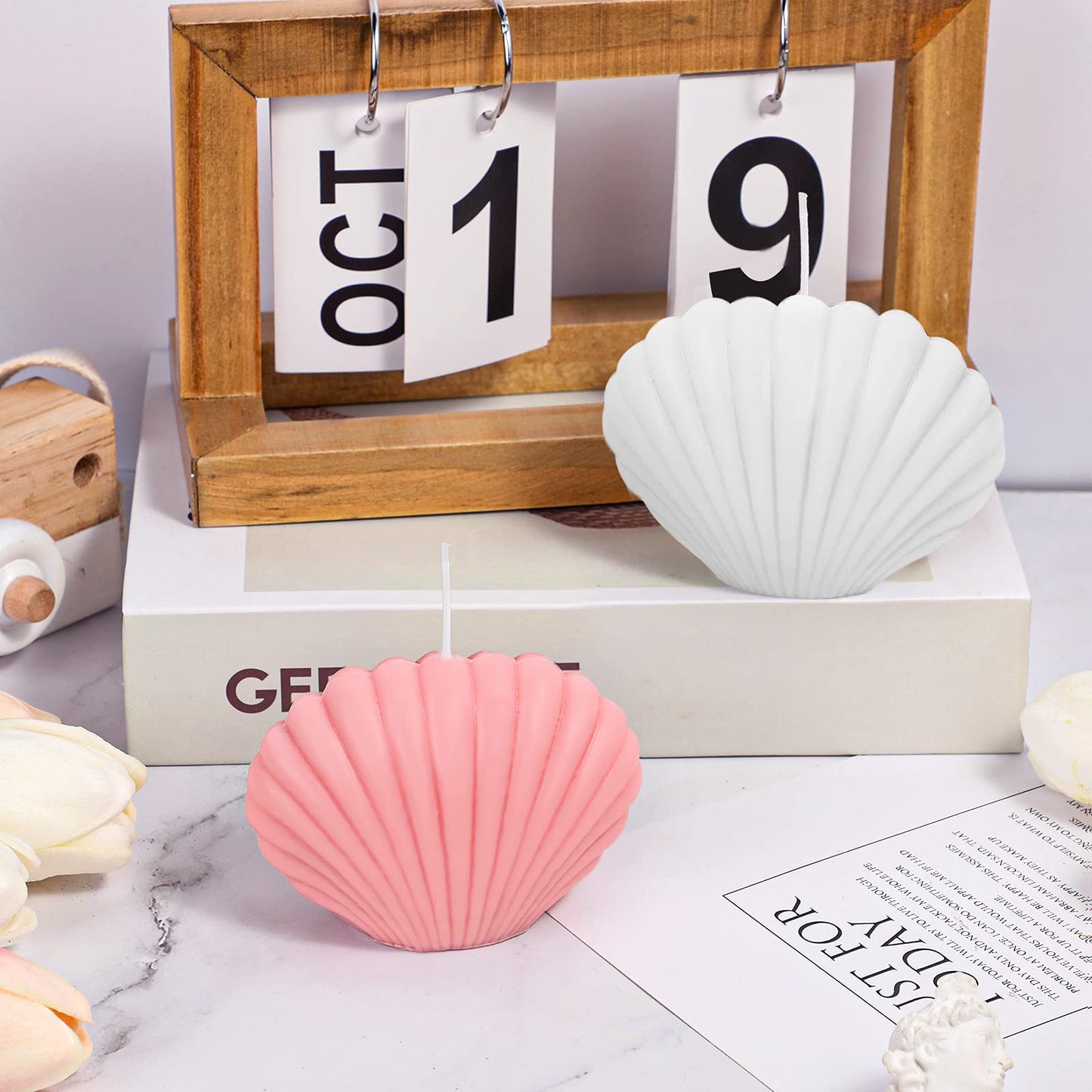 2 Pieces Seashell Scented Candles Aesthetic Trendy Candles Hand Poured Soy Wax Handmade Freesia Seashell Shape for Danish Pastel Room Decor, White, Pink(Cute Style)