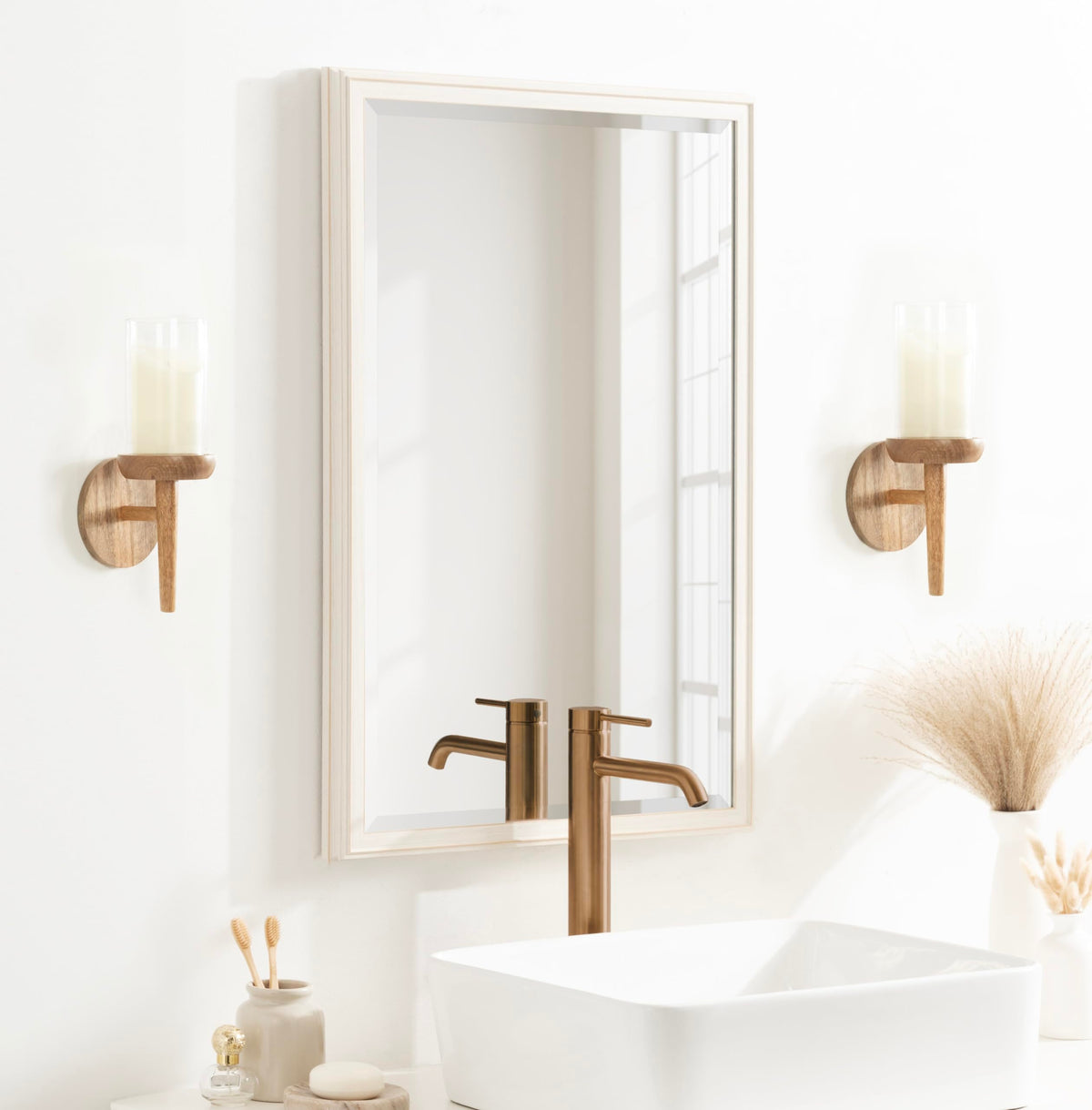 Kate and Laurel Shae Transitional Wooden Wall Sconce; 5 x 5 x 13; Natural Wood; Rustic Candle Holder with Removable Glass Cylinder for Flameless Pillar Candles