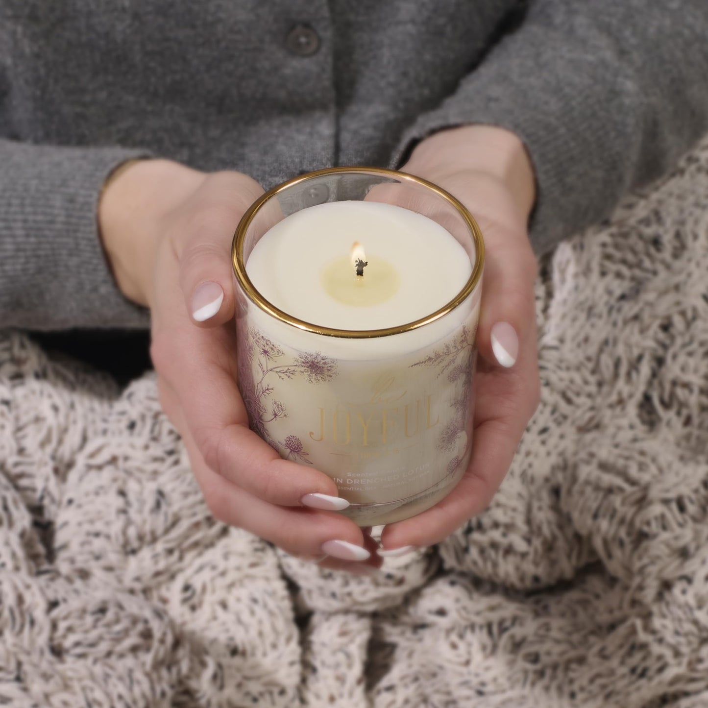 Christian Art Gifts Be Joyful Scented Candle: Soy Wax, Pure Essential Oils, Rain Drenched Lotus Scent, Bible Verse, Floral Design Glass Jar, Encouragement Gift for Women, 40 Hours Burn Time