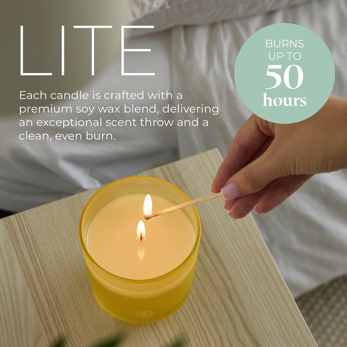 PartyLite Iced Snowberries Scented Candle Refill, Notes of Apple, Cranberry, Peach, Strawberry, Vanilla & Musk,10oz 1-Wick Aromatherapy, Upto 40 Hours of Luxury Fragrance, Sustainable Premium Soy Wax