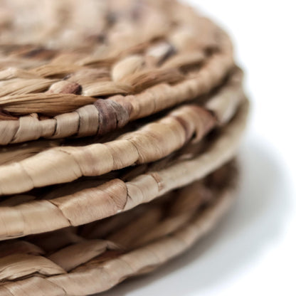 Wicker Round Woven Hyacinth Placemats by Trademark Innovations (Set of 4), Natural, 12" Diameter