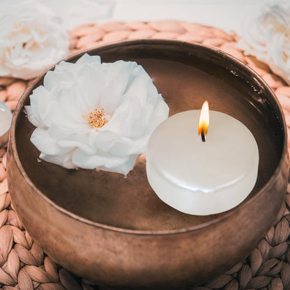 Axiom Floating Candles 4 Hours Burning Time Dripless Floating Candles for Valentine's Day Natural Hand Rolled Wax Candles for Parties (12, Metallic White)