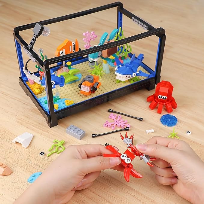 Fish Tank Building SetCompatible with Lego Aquarium Including Marine Life AnimalsCreative Lighting Fish Tank with Submarine Educational Building Toys for Kids 6-12(625Pieces)