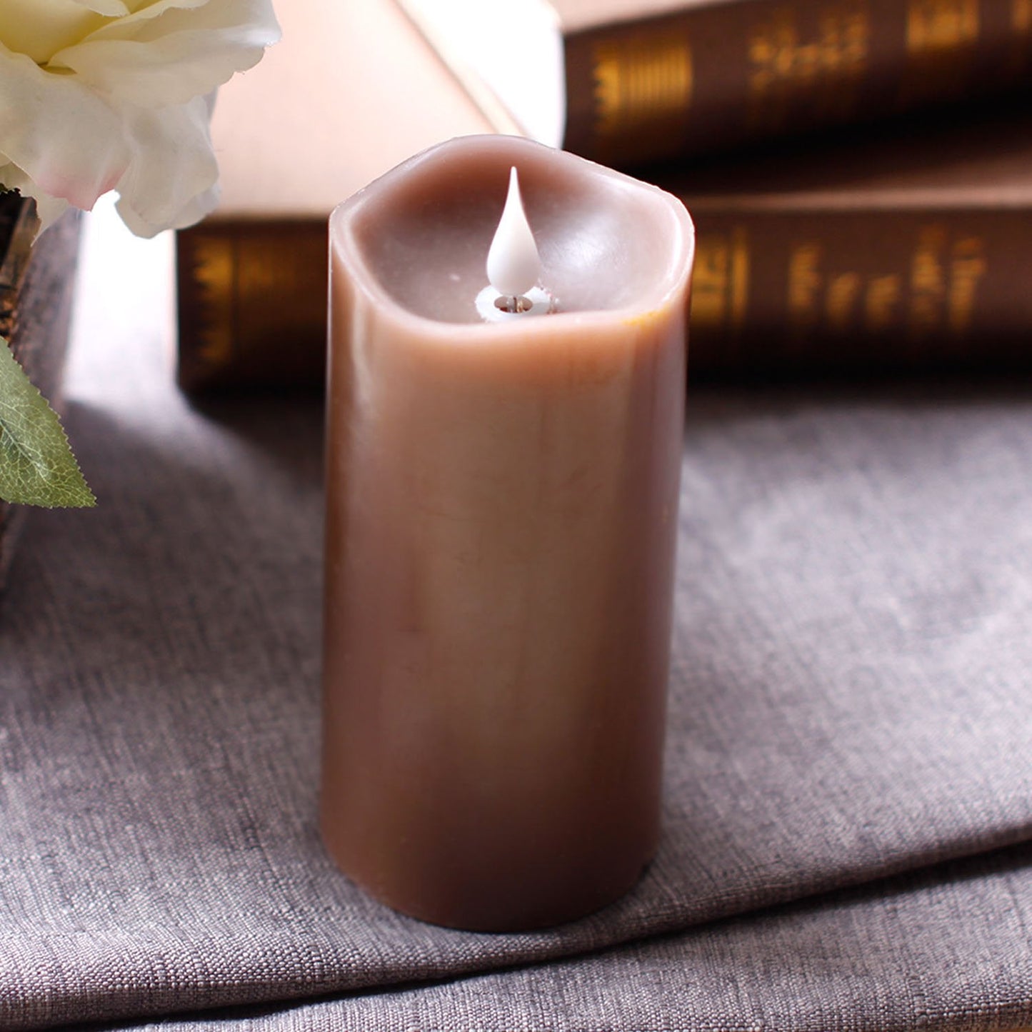 3D Moving Flame Led Candle With Timer, Dancing Flame Led Candle for Home Halloween Decoration, 3x5 Inch, Brown