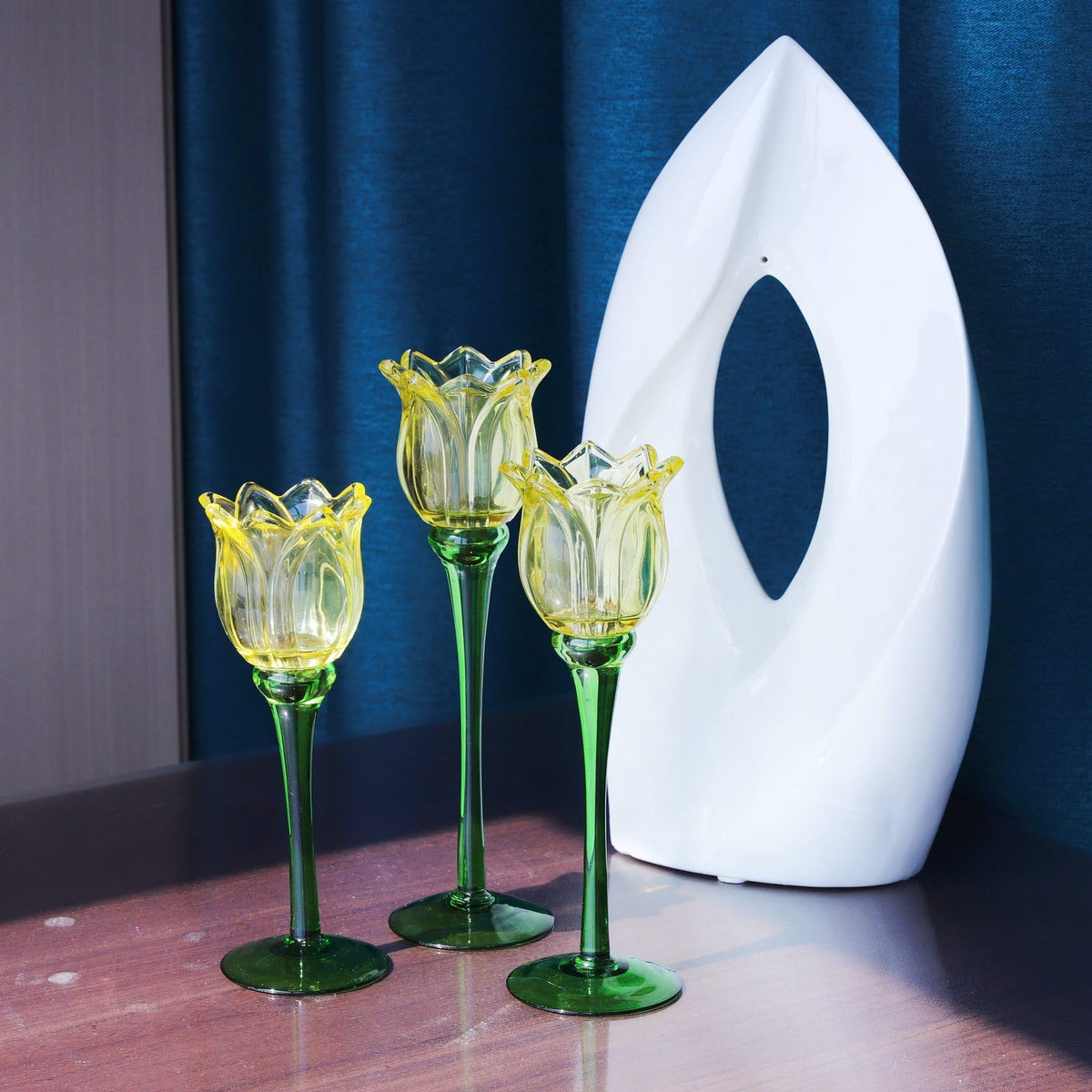 VOHO Yellow Tulips Candle Holders for Modern Home Decor, Bright Yellow Tealight Candle Holder Birthday Gifts for Women Friends, Tulip-like Tea Lights Candle Holder for Party Table Centerpiece(Set of3)