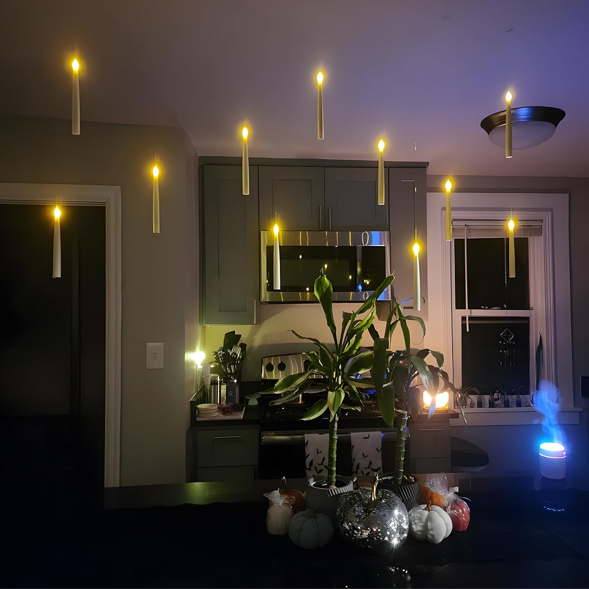 Lezonic Flameless Floating Candles with Wand，20 Pcs Magic LED Hanging Taper Candles，Flickering Battery Operated Taper Candle with Wand Remote for Halloween Decorations