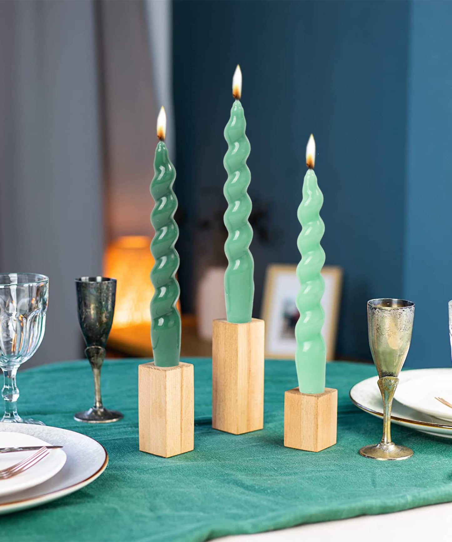 LPUSA Green Spiral Taper Candle Sticks for Holiday Wedding Party Wax Unscented Dinner Candle Dripless,Birthday Gift Christmas Gift H 7.5 Inch, 4pcs（Gradient Green）
