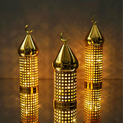 Omquot Retro Handmade Golden Metal Wind Lamp Lantern for Wedding Party Decorations, Aromatic Candle Holder for Romantic Ambience, Iron Material (M)