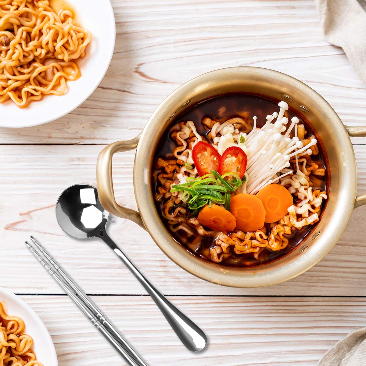 Korean Ramen Cooking Pot, AHIER Korean Ramen Noodle Pot With Lid, Spoon and Chopsticks (1pair), Fast Heating for Kitchen Cookware (Double handle) (6.3in)