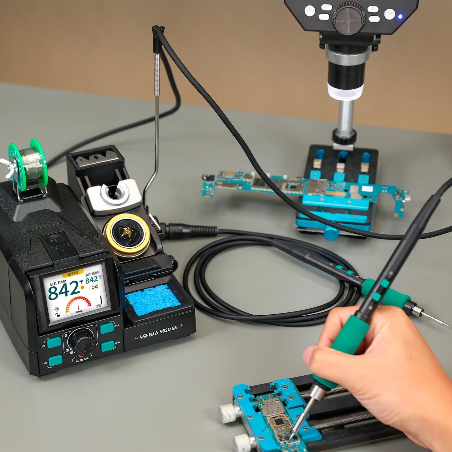 YIHUA 982D SE 200W Micro Soldering Kit with Precision Soldering Iron Station with 11 Soldering Tips, Lead-Free Solder, Auto Temperature Calibration Function