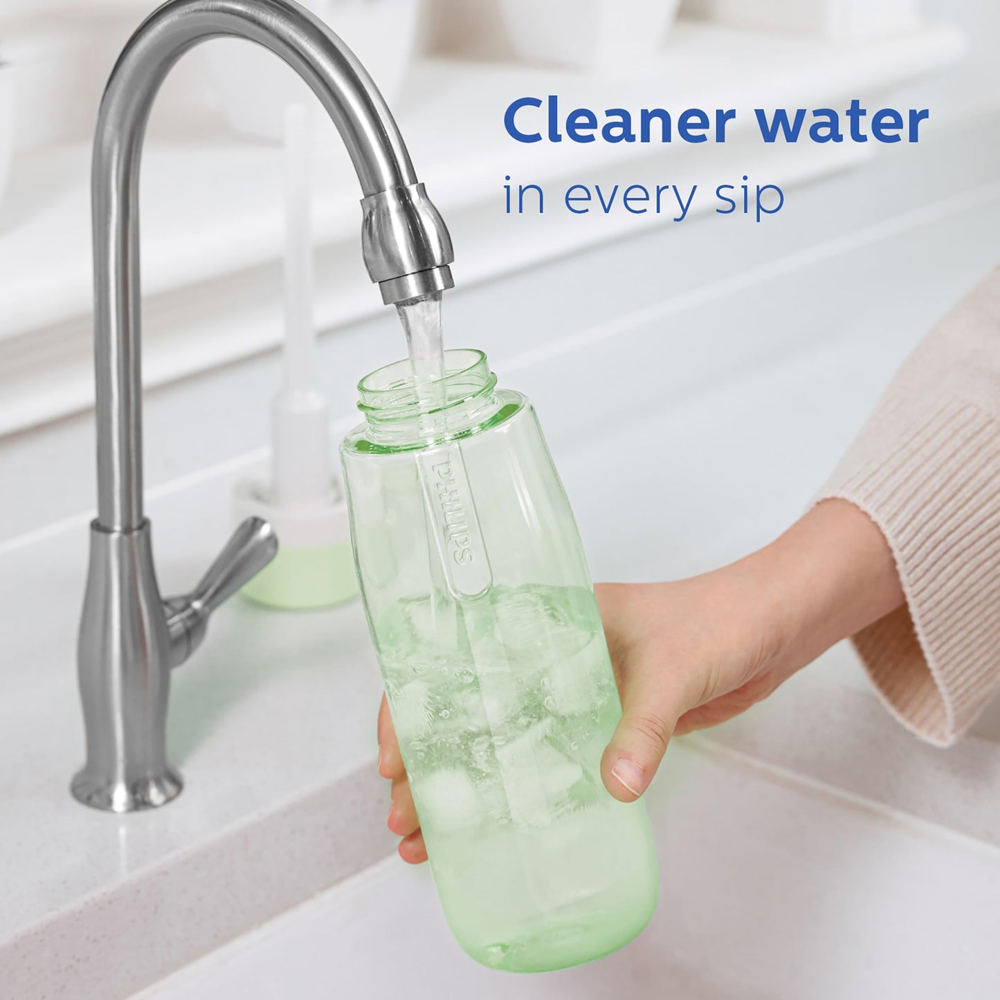 PHILIPS Filtered Water Bottle, BPA-Free Tritan Plastic Water Bottles, Replaces 450 Plastic Water Bottle with Reusable GoZero Everyday Water Filter, Portable Filtering Bottle for Travel, 22 oz, Green