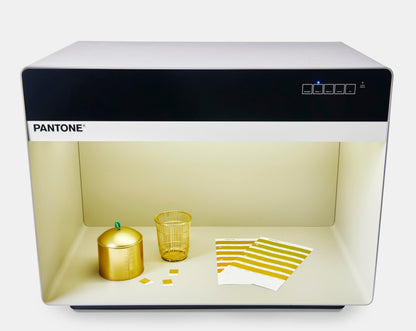 Pantone 5-Light Booth with D65 Fluorescent and Halogen Settings - Color Assessment Cabinet | P5D65840