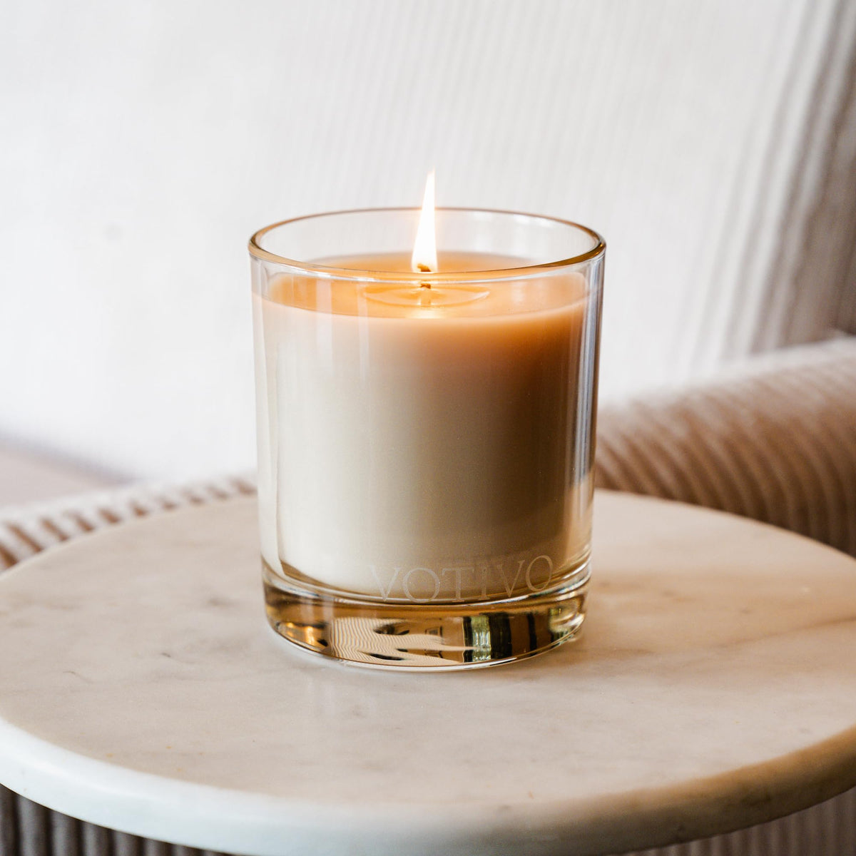 Votivo White Tea & Bergamot 10 oz Signature Candle | Soy Wax Blend | Luxury Glass Jar & Box | Home Decor |Gifts | Highly Scented