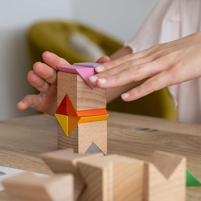 HABA Creative Building Blocks - Colourful Building Set with 32 Wooden Building Blocks &amp 10 Template Cards - Promotes Creativity Spatial Thinking &amp Fine Motor Skills - From 4 Years - 201260600