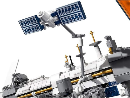 LEGO Ideas International Space Station 21321 Building Kit Adult Set for Display Makes a Great Birthday Present (864 Pieces)