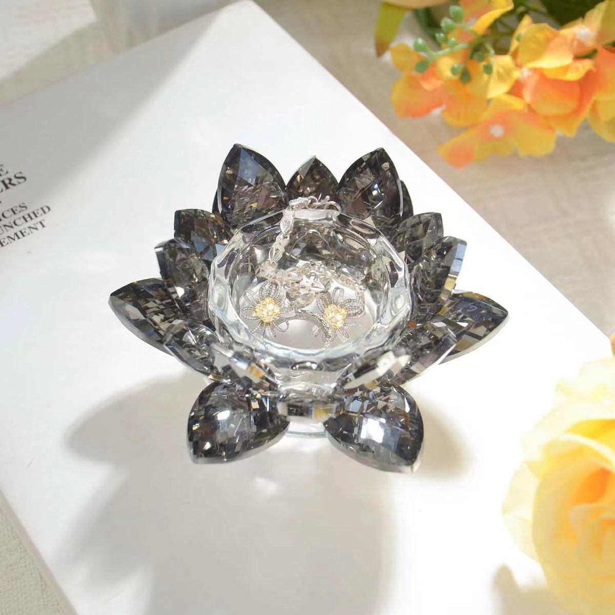 Lotus Black Crystal Candlestick 2-Piece Tealight Candle Set, Black Glass Votive Candle Holder for Tabletop Dining Table Center Decoration Ideal Candle Holder for Wedding Valentine's Day Decoration